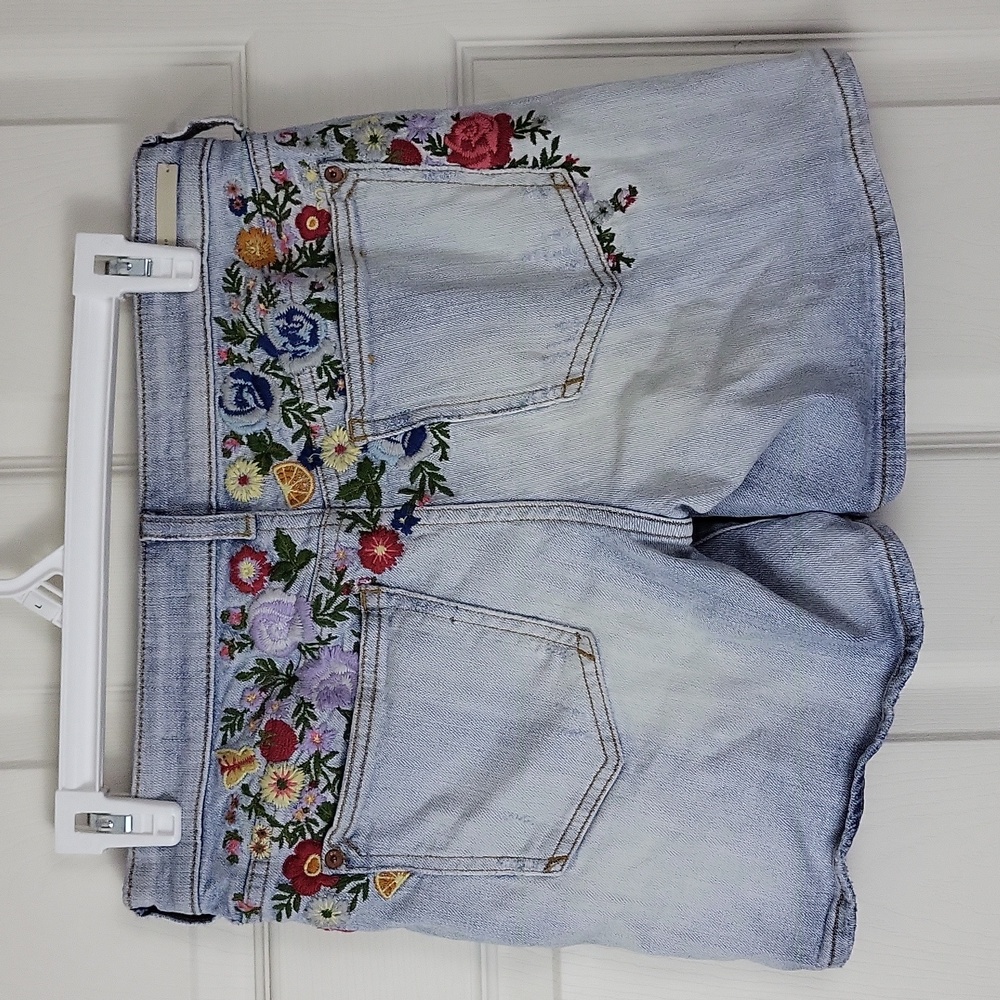 pilcro and the letterpress slim boyfriend embroidered shorts 30" waist - Picture 8 of 12